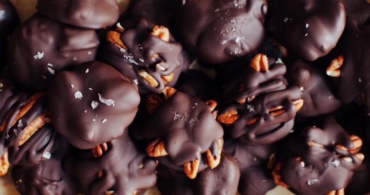 Healthyish Salted Caramel Turtles