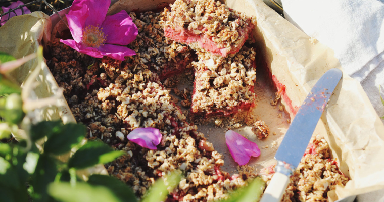 Strawberry Rhubarb Rose Crumble Bars
